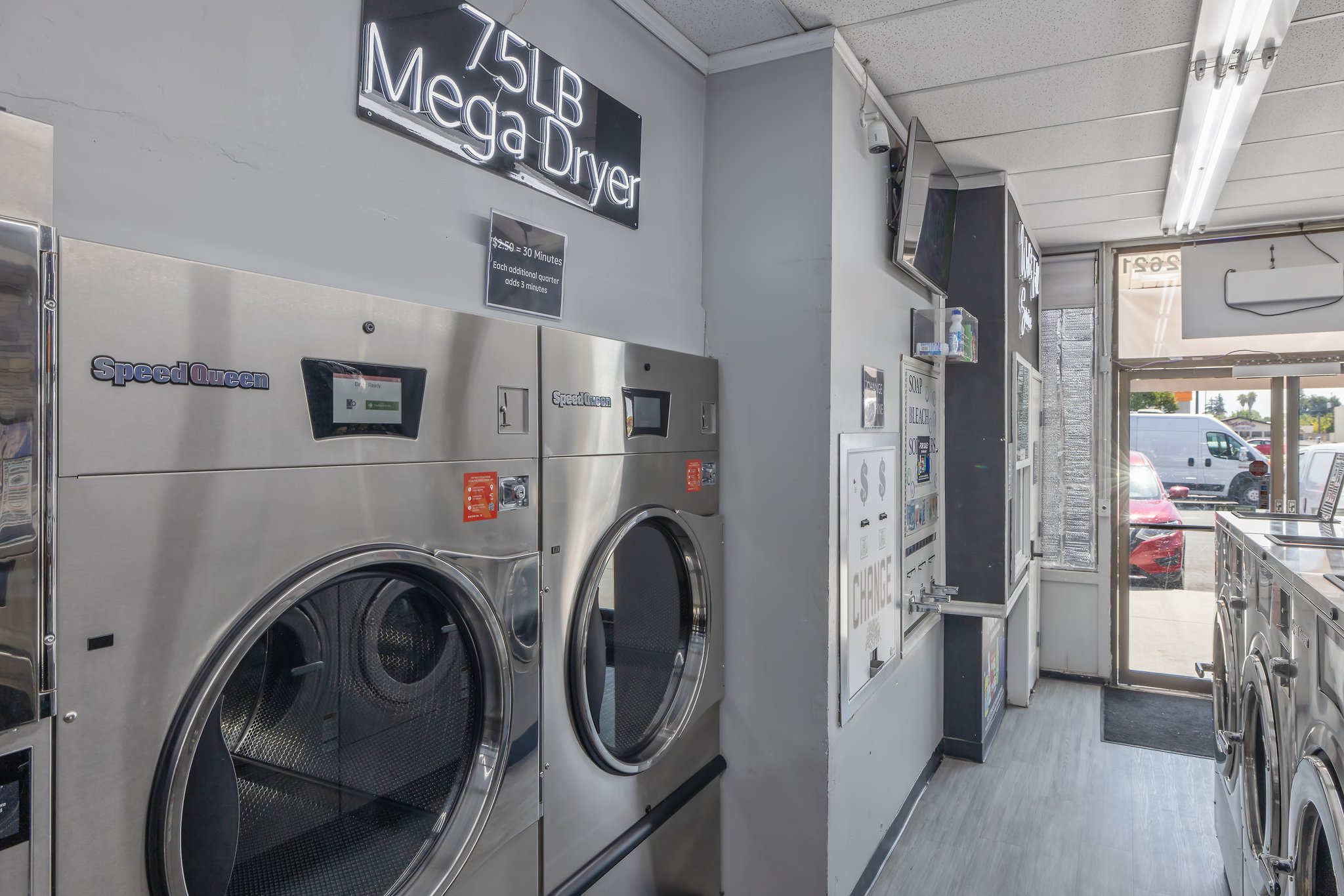 Laundry Service In Lindsay, CA