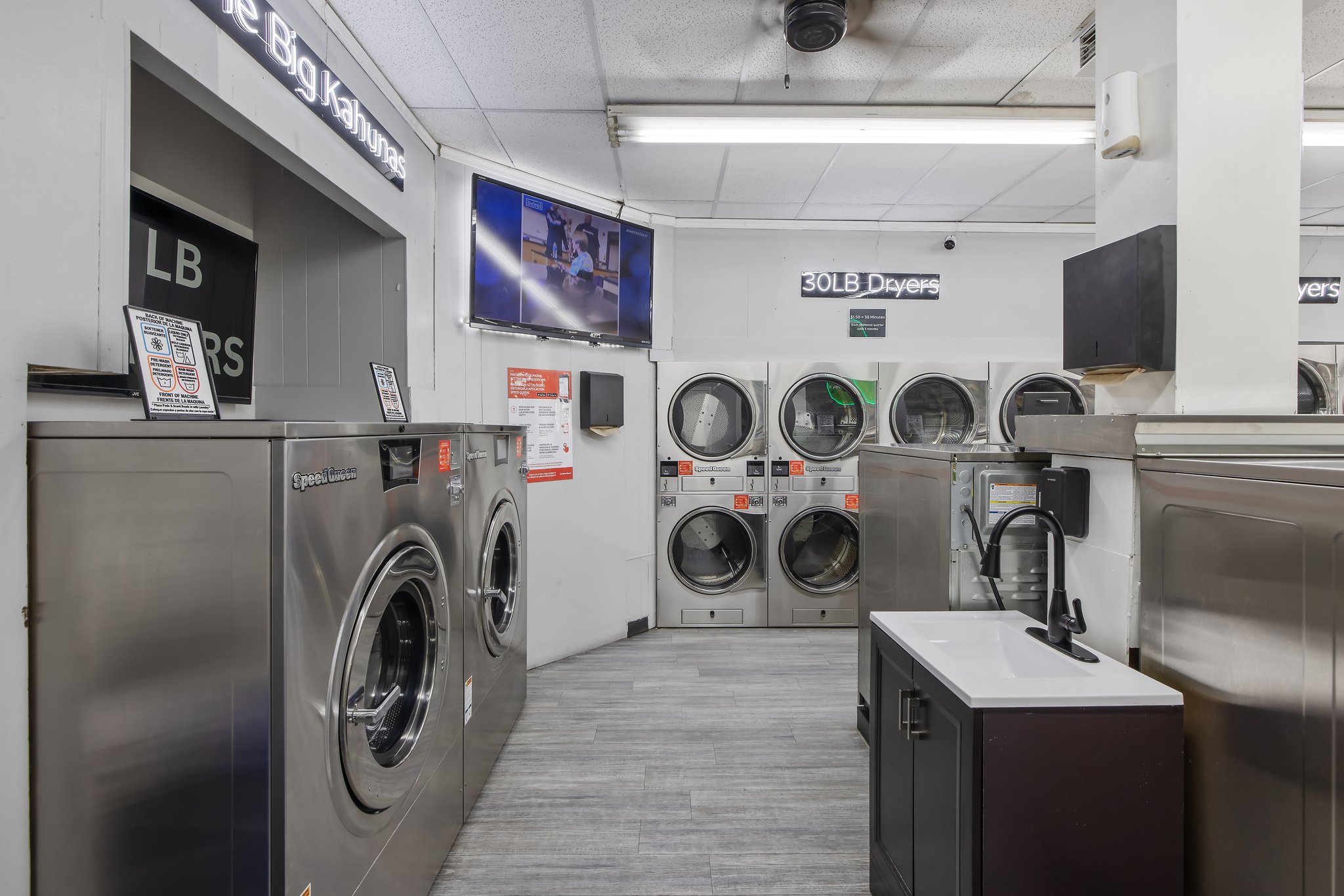 Comforter Cleaning Service In 93257, CA