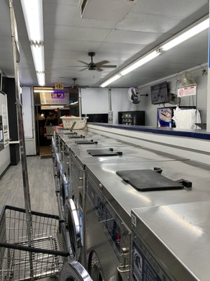 Wash And Fold Service In 93290, CA